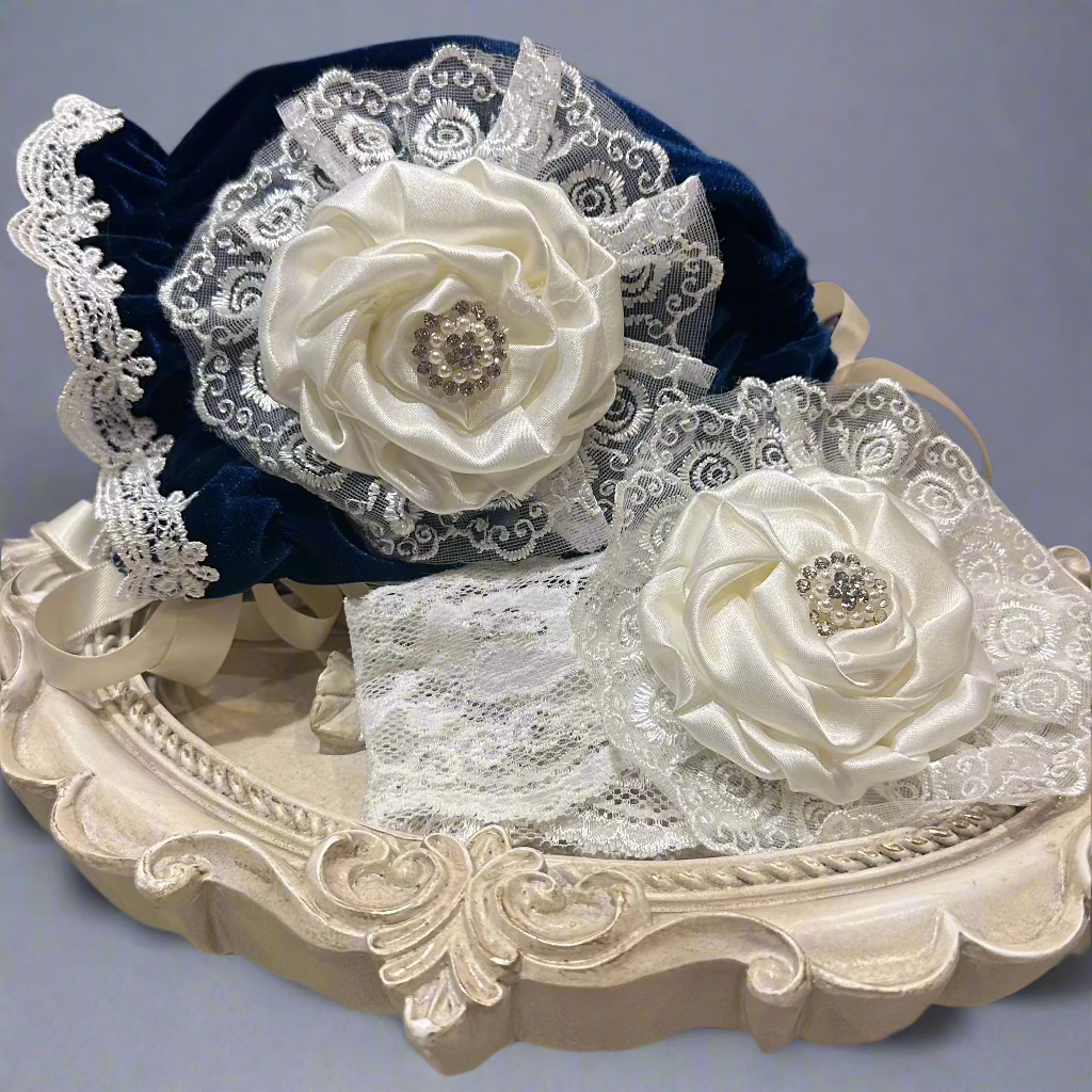 Lucia in Navy Blue Velvet